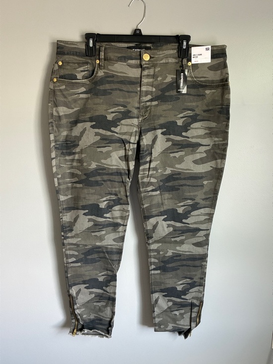 Express Denim - Express Women’s Ankle Legging Camo Jeans